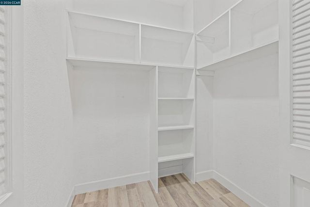 390 Guttenberg St, Daly City, CA 94014