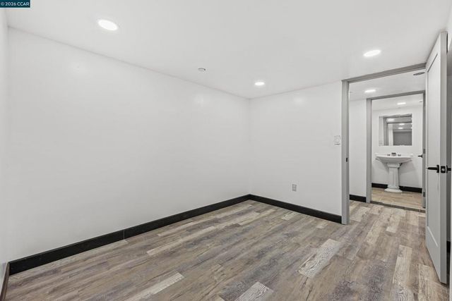 390 Guttenberg St, Daly City, CA 94014