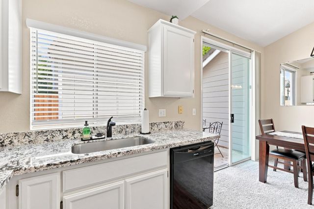 9389 Laguna Pointe Way, Elk Grove, CA 95758