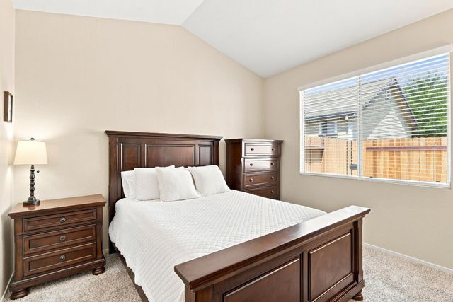 9389 Laguna Pointe Way, Elk Grove, CA 95758