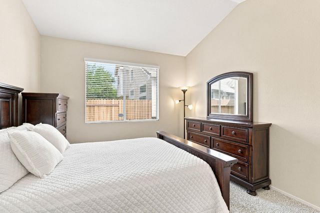 9389 Laguna Pointe Way, Elk Grove, CA 95758
