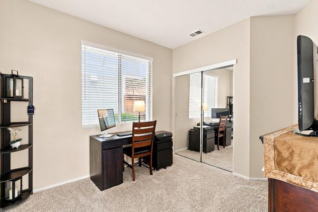9389 Laguna Pointe Way, Elk Grove, CA 95758