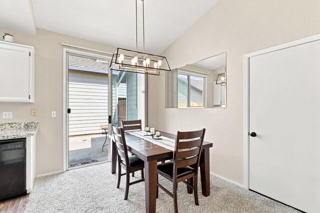 9389 Laguna Pointe Way, Elk Grove, CA 95758