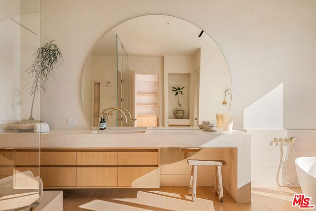 24824 Pacific Coast Highway, Malibu, CA 90265