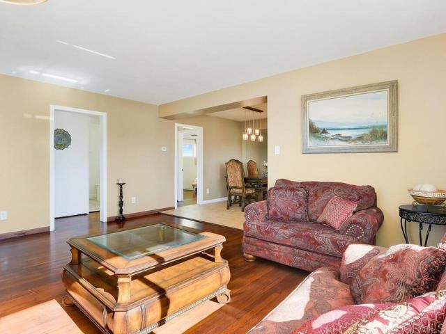 511 Hilltop Dr, Chula Vista, CA 91910