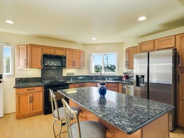 511 Hilltop Dr, Chula Vista, CA 91910