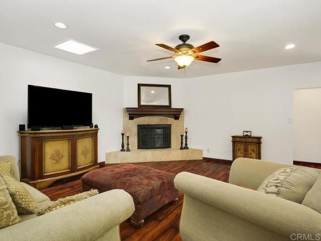 511 Hilltop Dr, Chula Vista, CA 91910