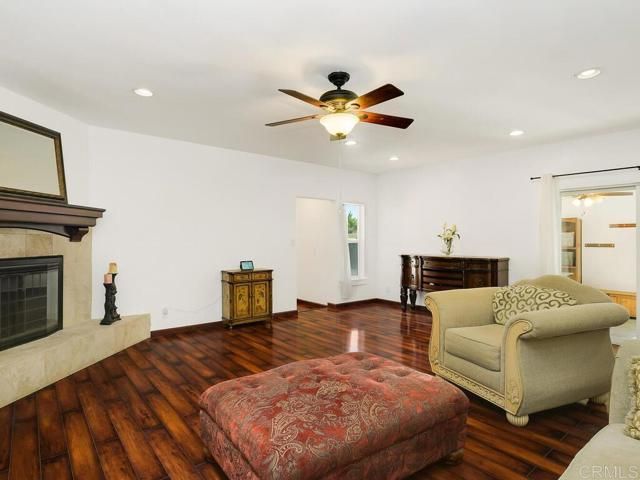 511 Hilltop Dr, Chula Vista, CA 91910