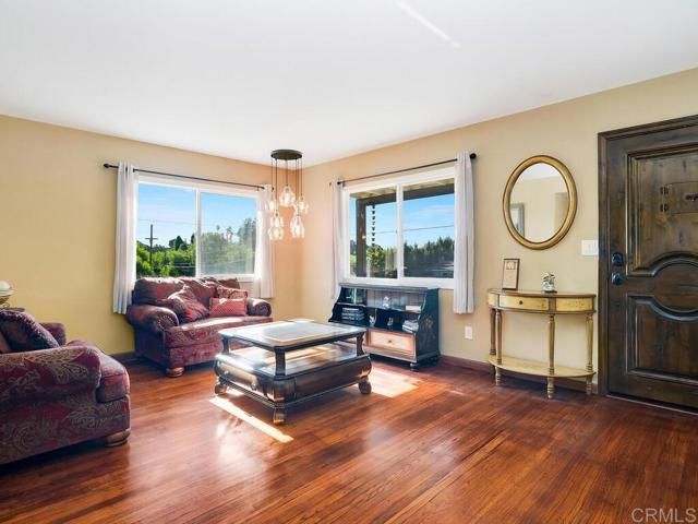 511 Hilltop Dr, Chula Vista, CA 91910