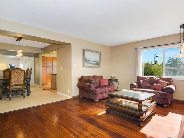 511 Hilltop Dr, Chula Vista, CA 91910