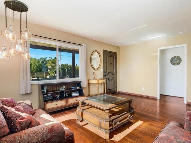 511 Hilltop Dr, Chula Vista, CA 91910