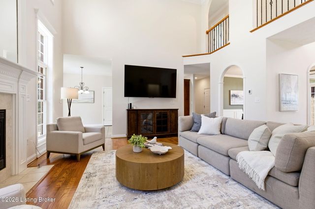 447 Heritage Hill Pkwy, Shepherdsville, KY 40165