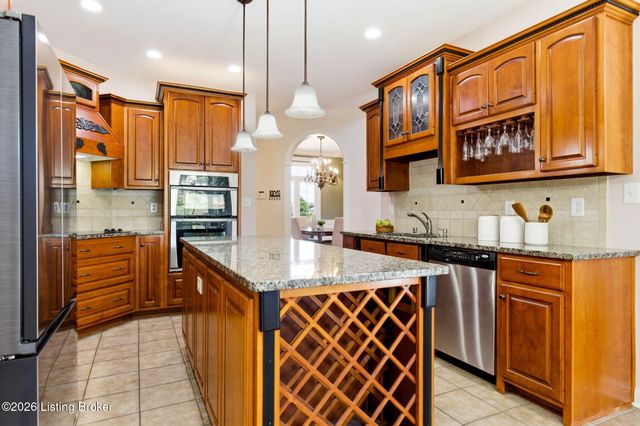447 Heritage Hill Pkwy, Shepherdsville, KY 40165