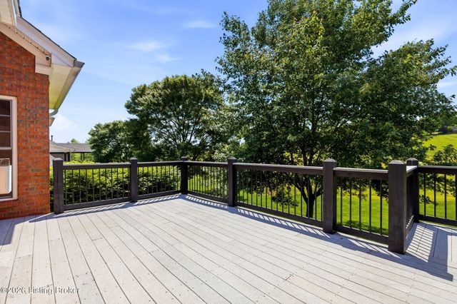 447 Heritage Hill Pkwy, Shepherdsville, KY 40165