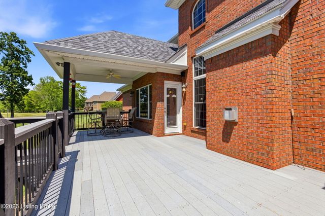 447 Heritage Hill Pkwy, Shepherdsville, KY 40165