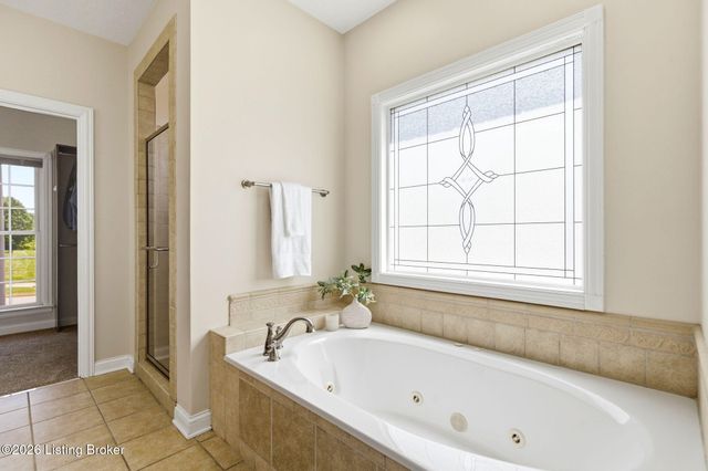 447 Heritage Hill Pkwy, Shepherdsville, KY 40165