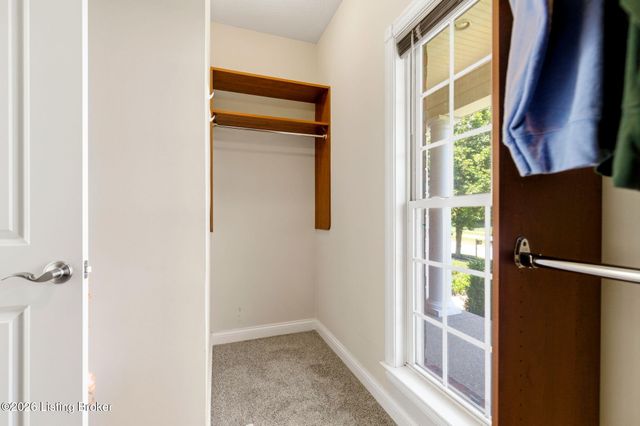 447 Heritage Hill Pkwy, Shepherdsville, KY 40165