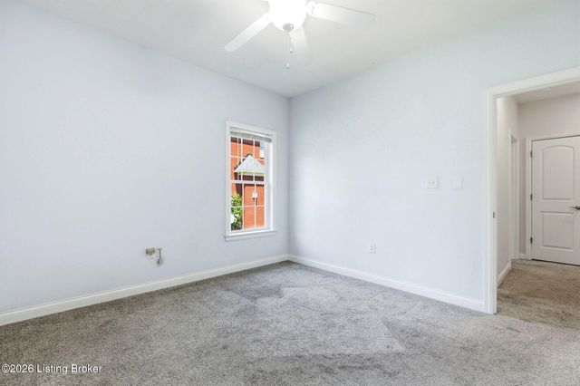 447 Heritage Hill Pkwy, Shepherdsville, KY 40165