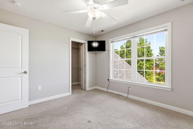 447 Heritage Hill Pkwy, Shepherdsville, KY 40165