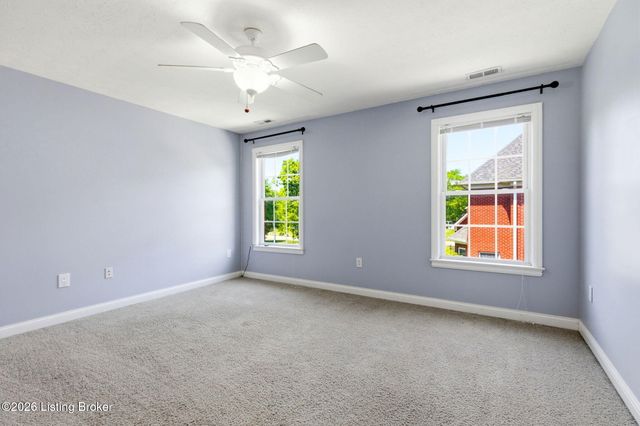 447 Heritage Hill Pkwy, Shepherdsville, KY 40165