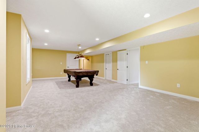 447 Heritage Hill Pkwy, Shepherdsville, KY 40165