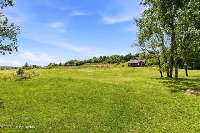 447 Heritage Hill Pkwy, Shepherdsville, KY 40165