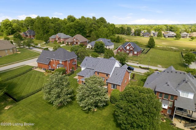 447 Heritage Hill Pkwy, Shepherdsville, KY 40165