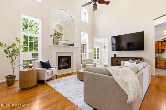 447 Heritage Hill Pkwy, Shepherdsville, KY 40165