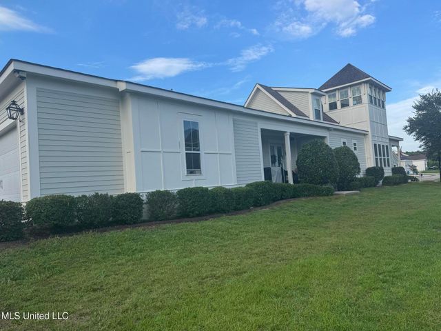 12682 Amory Avenue, Biloxi, MS 39532