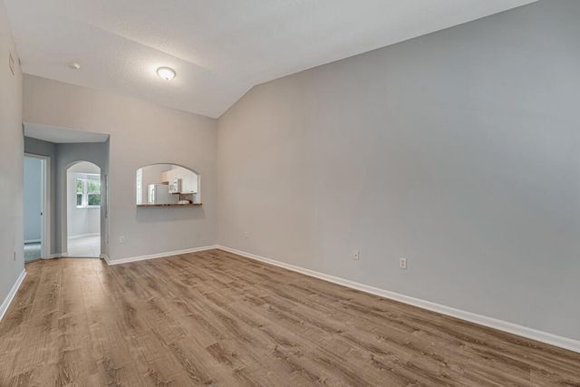 3810 N JOG Road 204, West Palm Beach, FL 33411