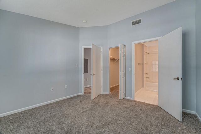 3810 N JOG Road 204, West Palm Beach, FL 33411
