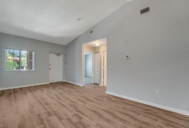 3810 N JOG Road 204, West Palm Beach, FL 33411