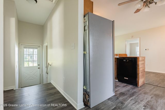 2112 Clifton Avenue, Lansing, MI 48910