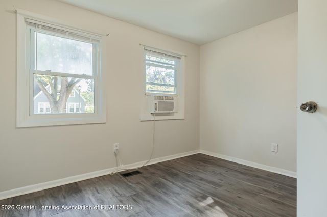 2112 Clifton Avenue, Lansing, MI 48910