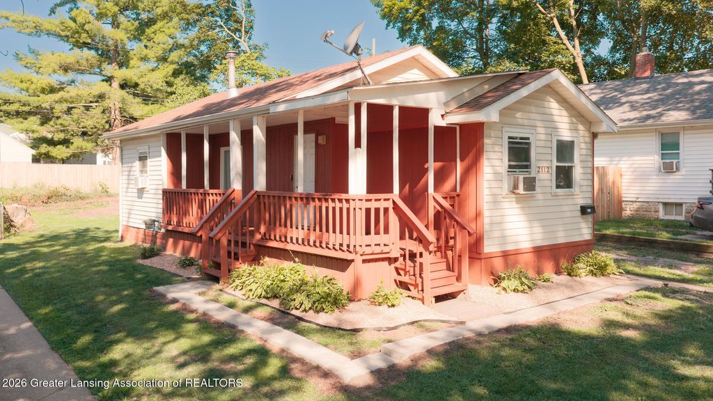 2112 Clifton Avenue, Lansing, MI 48910