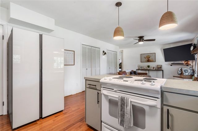 11322 SW Campbell Road, Fayetteville, AR 72701