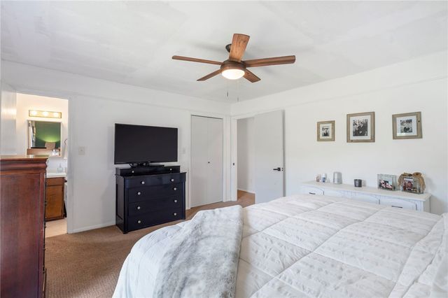 11322 SW Campbell Road, Fayetteville, AR 72701