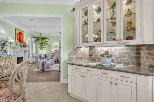 204 Oak Drive, Friendswood, TX 77546