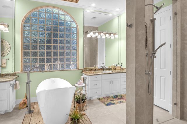 204 Oak Drive, Friendswood, TX 77546