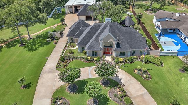 204 Oak Drive, Friendswood, TX 77546