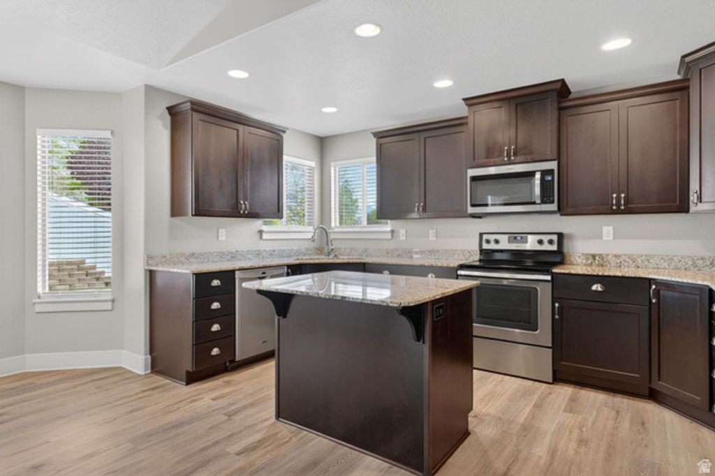 Image 3 of property listing at 1118 N 580 E, Pleasant Grove, UT 84062