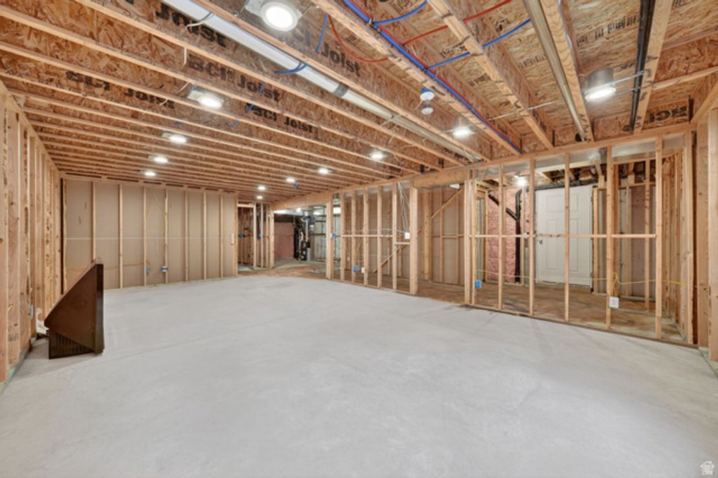 Image 32 of property listing at 1118 N 580 E, Pleasant Grove, UT 84062