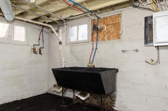 2842 Mason Boulevard, Muskegon Heights City, MI 49444