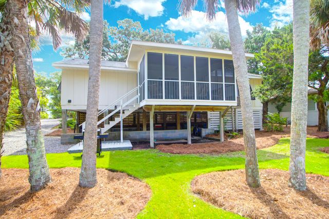 312 W Cooper Avenue, Folly Beach, SC 29439
