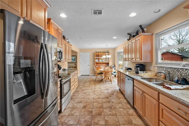 15102 Dutchmans Drive, Rogers, AR 72756