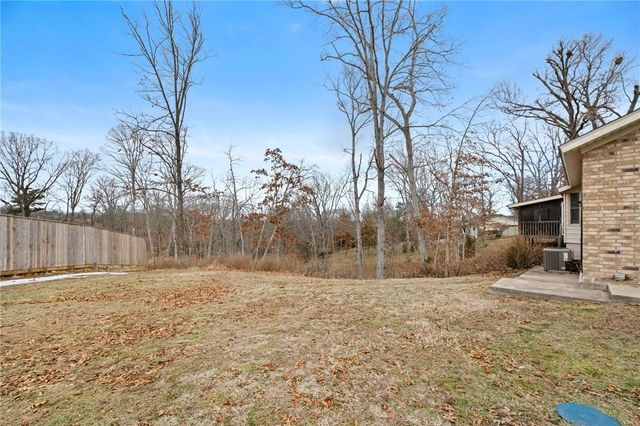 15102 Dutchmans Drive, Rogers, AR 72756