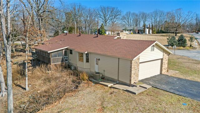 15102 Dutchmans Drive, Rogers, AR 72756