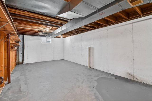 308 SE Richardson Place, Lee's Summit, MO 64063