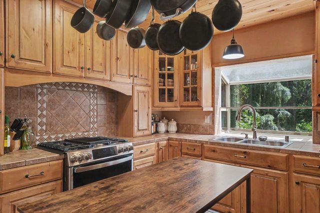 18150 Acorn Ct, Pioneer, CA 95666