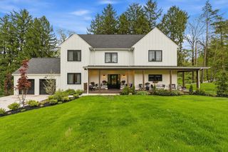 113 Elm Grove Dr, Peters Twp, PA 15317